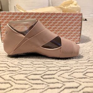 Fabletics Pilates Footwear